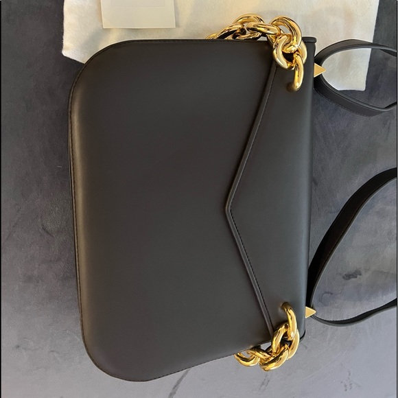 Bottega purse chocolate with gold hardware - Picture 2 of 4